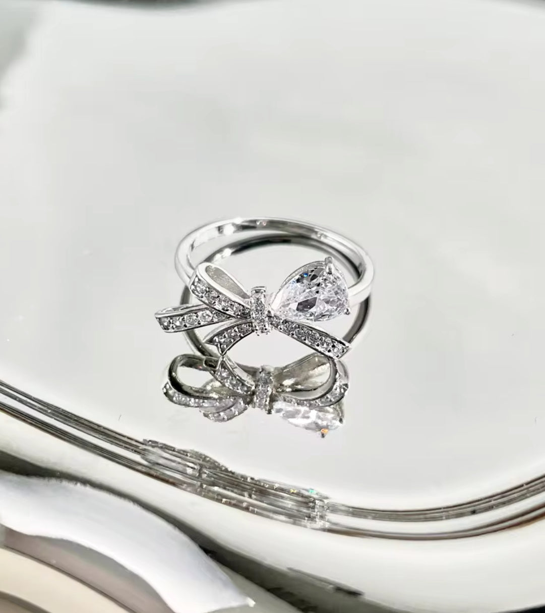 Paris Bow Design Ring