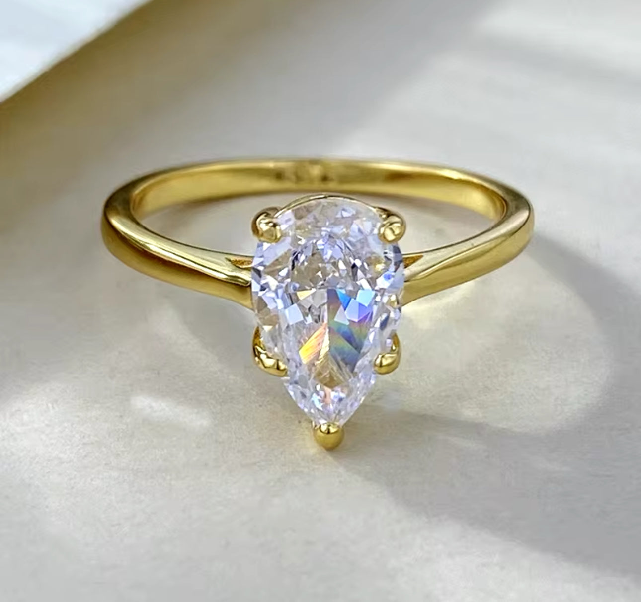 The Ariana Classic Stone Ring