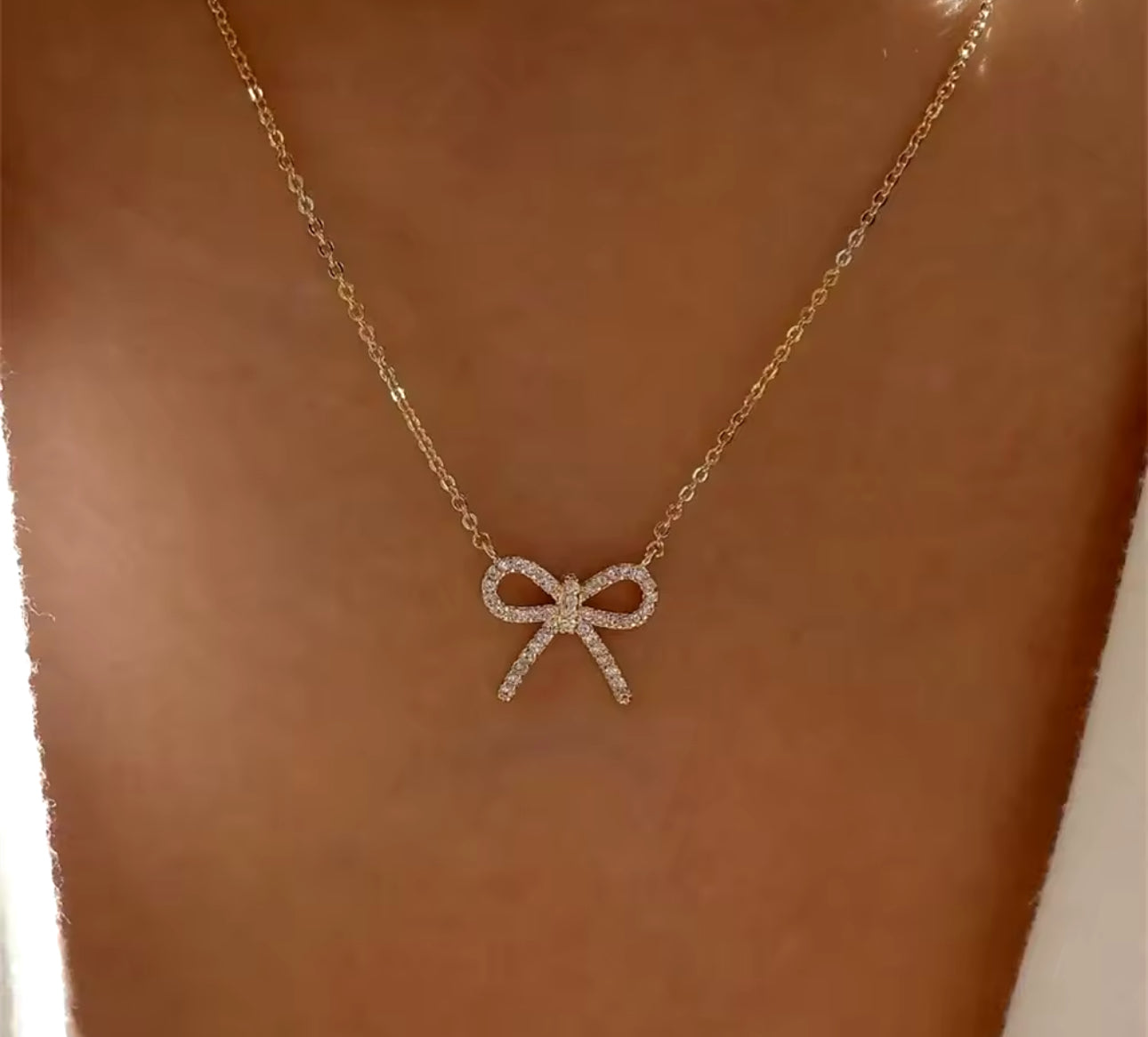 Classic Bow Necklace