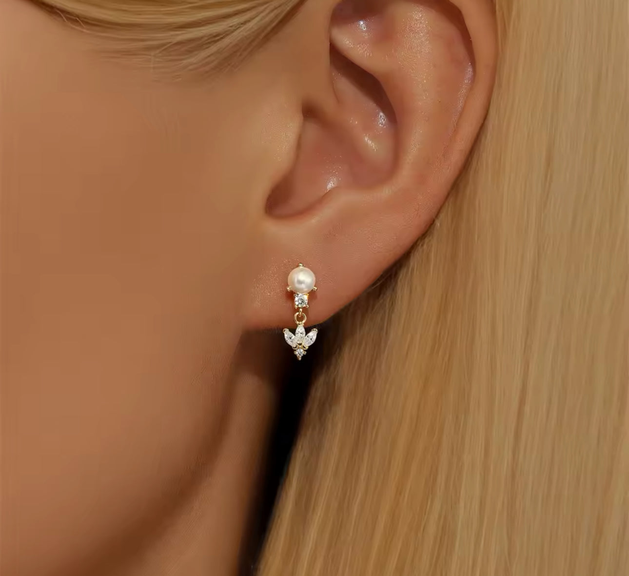 ‘Effortlessly’ Pearl Drop Earrings