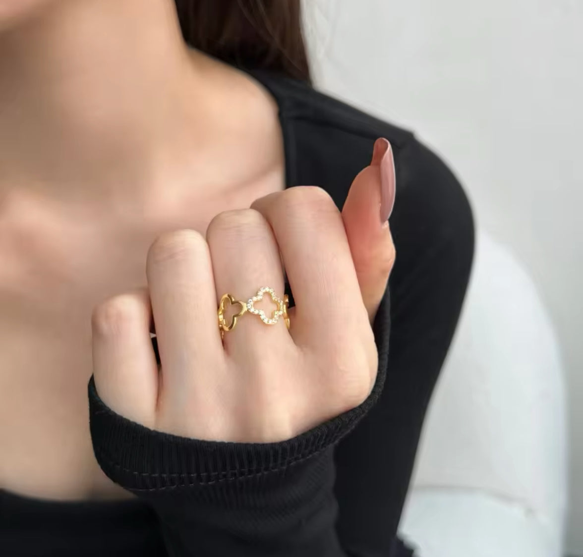 Triple Clover Ring